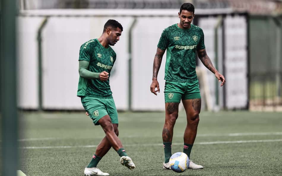 Torcedores do Fluminense apontam vilão em gol do Athletico-PR: 'Constrangedor'