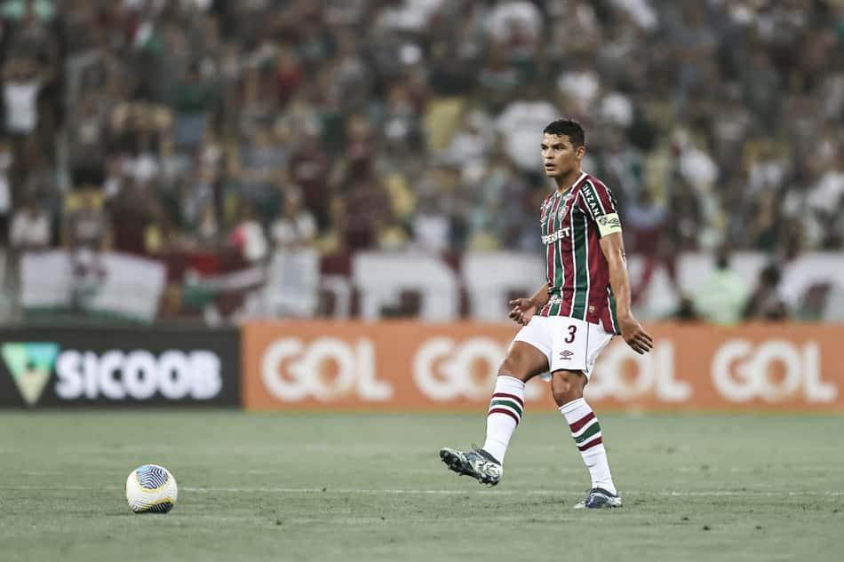 Thiago Silva em ação pelo Fluminense na vitória sobre o Cuiabá, no Maracanã