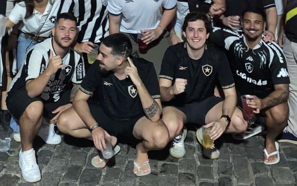 Cinto arrebentado e 'avião de lado': torcedores do Botafogo relatam pesadelo no retorno da Argentina