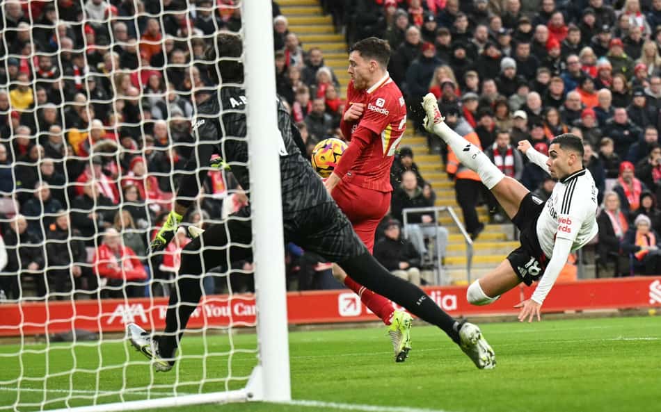 Brasileiros brilham na Premier League e web reage: 'Seleção Brasileira'