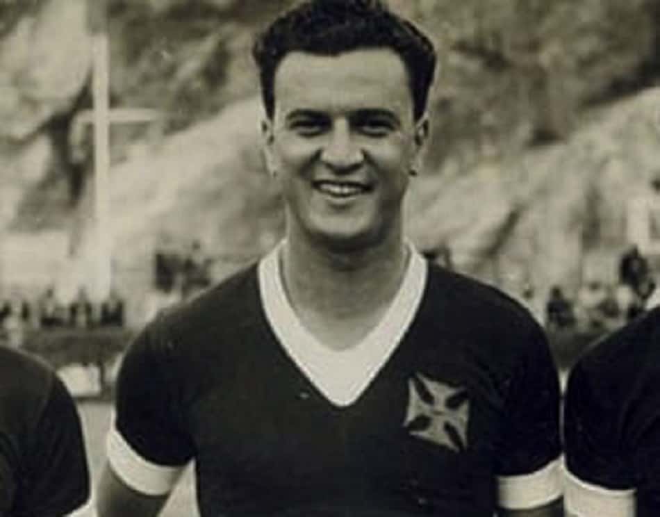 Bernardo Gandulla, na época em que jogou no Vasco, fez surgiu uma versão que distorceu a origem do nome "gandula" (Foto: Reprodução)