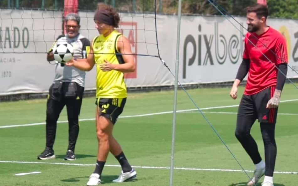 Matheus Cunha enaltece liderança de David Luiz, de saída do Flamengo: 'Cara sensacional'