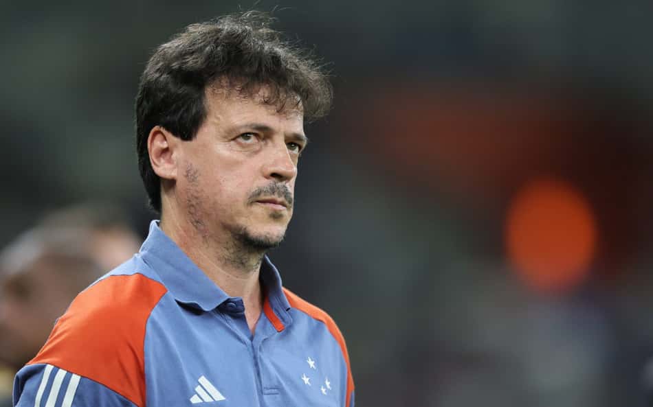 Web defende Fernando Diniz após rumores de demissão do Cruzeiro