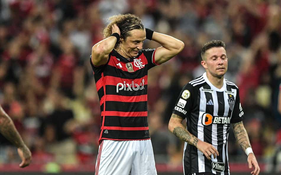 David Luiz detona saída do Flamengo: 'Soube pelas redes sociais'