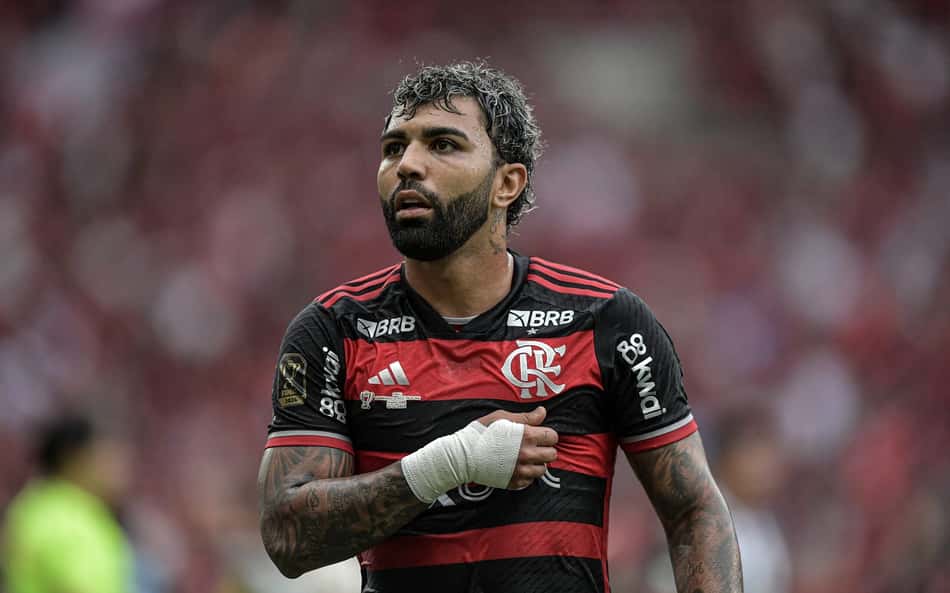 Web repercute novo visual de Gabigol após saída do Flamengo: 'Copiou o Depay'