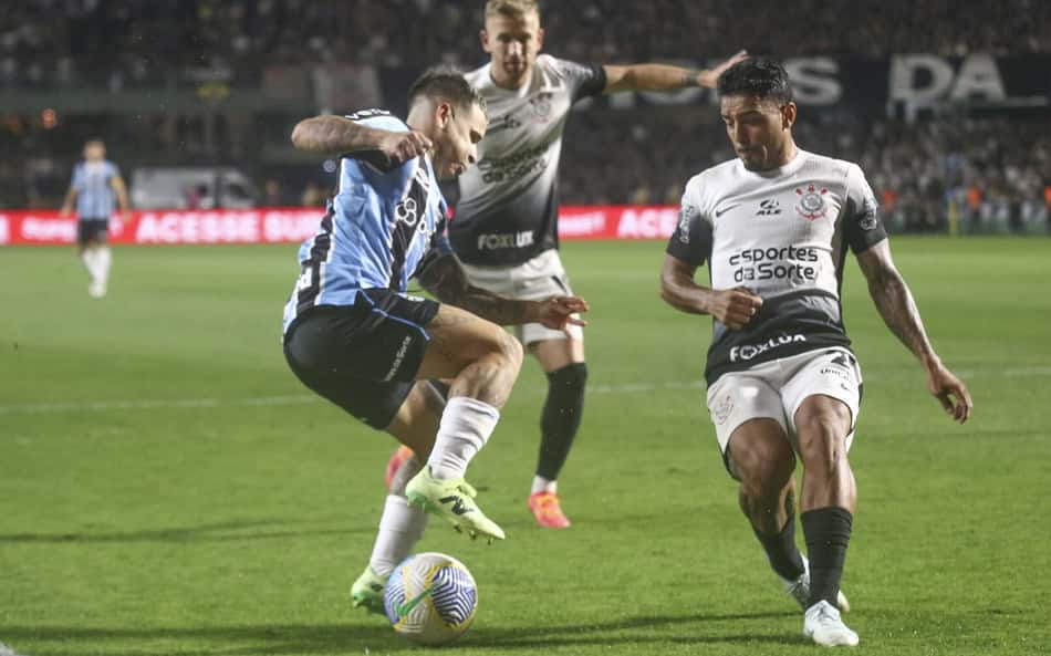 Jogo do Corinthians hoje: onde assistir ao vivo, horário e escalações