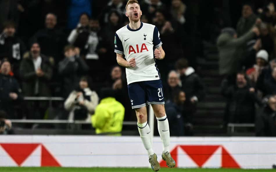 Em jogo elétrico, Tottenham vence o United e segue vivo na Copa da Liga Inglesa