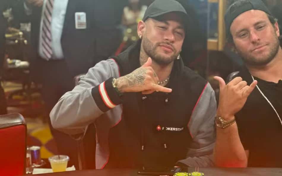 Neymar surpreende amigo ao recusar balada após poker: 'Aposentei'