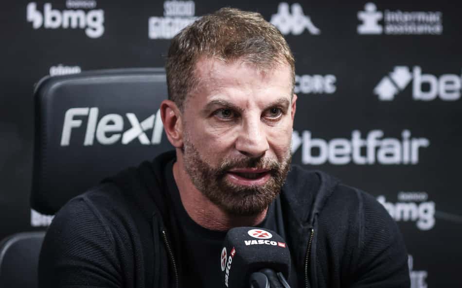 Jornalista detona Pedrinho por querer Carille no Vasco: 'Não tem convicção'
