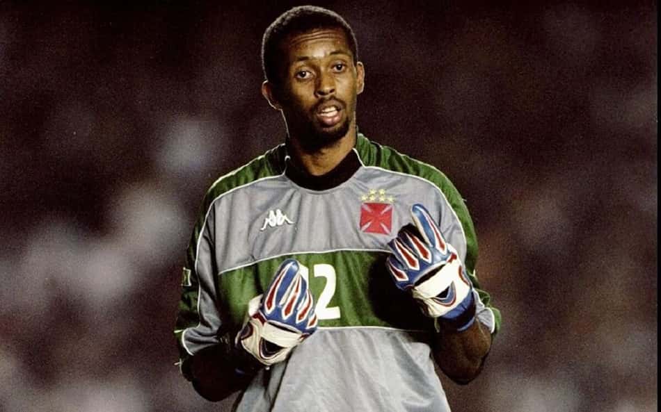 Por onde anda Helton, ex-goleiro do Vasco?