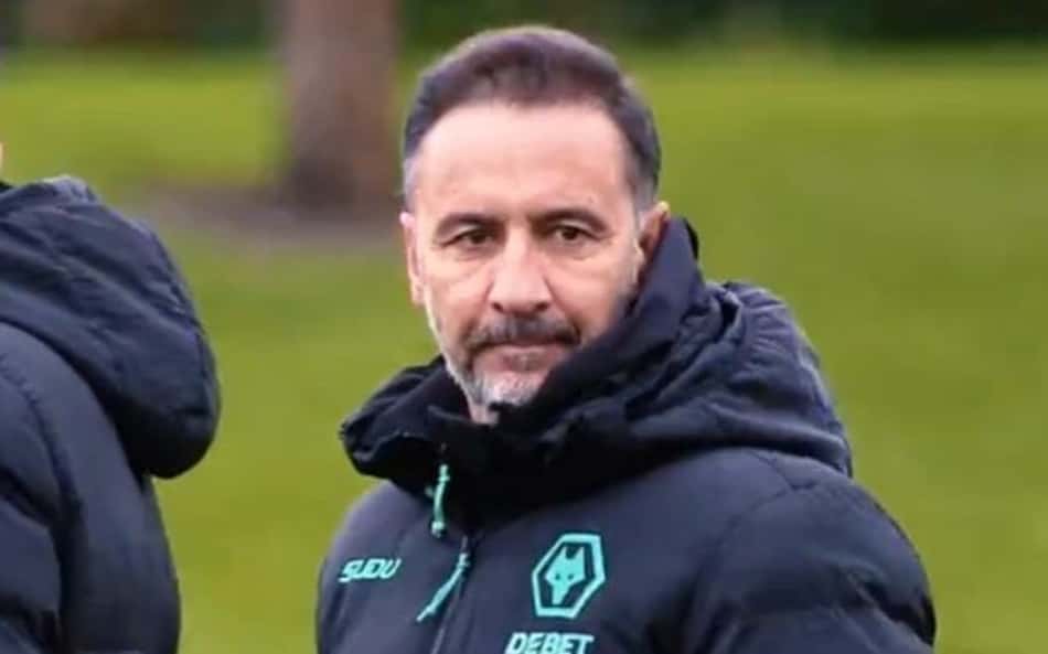 Torcedor do Corinthians questiona Vitor Pereira em jogo: 'Sogra melhorou?'