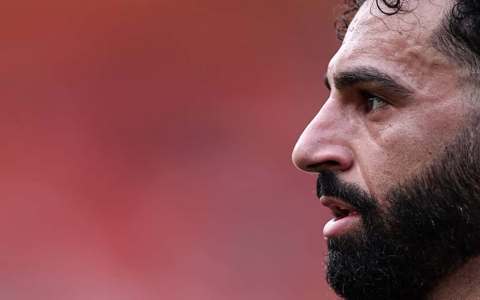 Salah 'assusta' torcedores com post e é criticado por ídolo do Liverpool