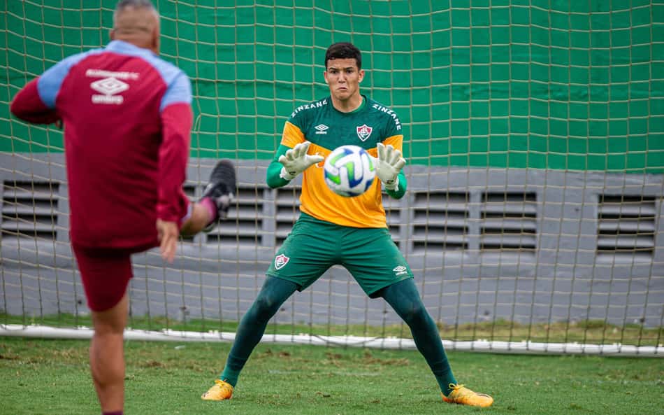 Mercado da Bola: Anunciado por rival, Pedro Rangel segue no Fluminense; Botafogo tem interesse