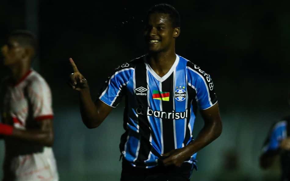 Copinha: nos pênaltis, Grêmio bate Red Bull Bragantino e vai às quartas