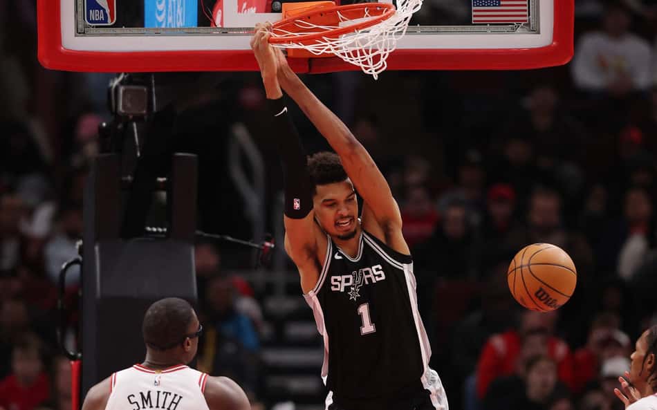 AFP__20250108__2192862618__v3__HighRes__SanAntonioSpursVChicagoBulls-scaled-aspect-ratio-512-320