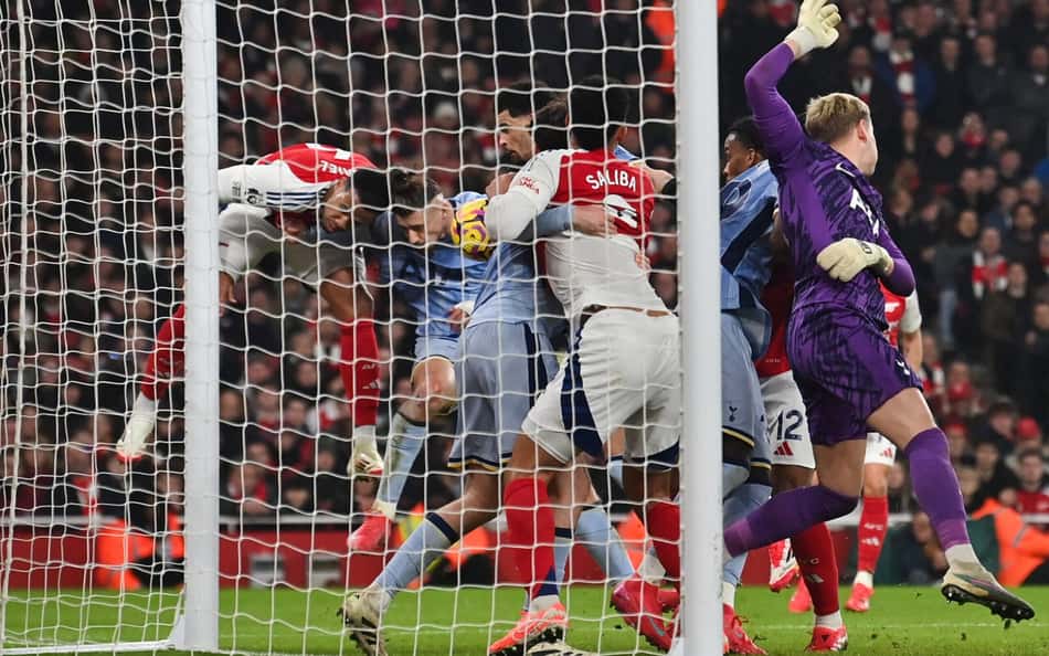 Com gol de Gabriel Magalhães, Arsenal vence o Tottenham de virada