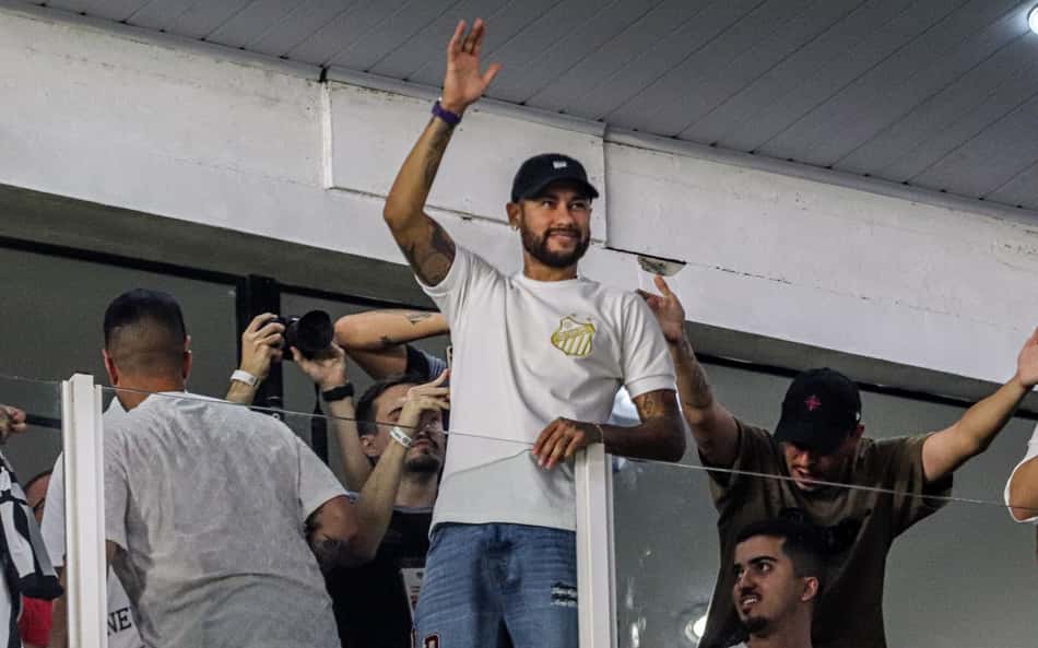 Do drible à criação: Neymar volta ao Santos com nova função tática