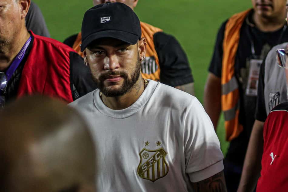 Neymar na Vila Belmiro durante jogo do Santos em 2024 Bruninho