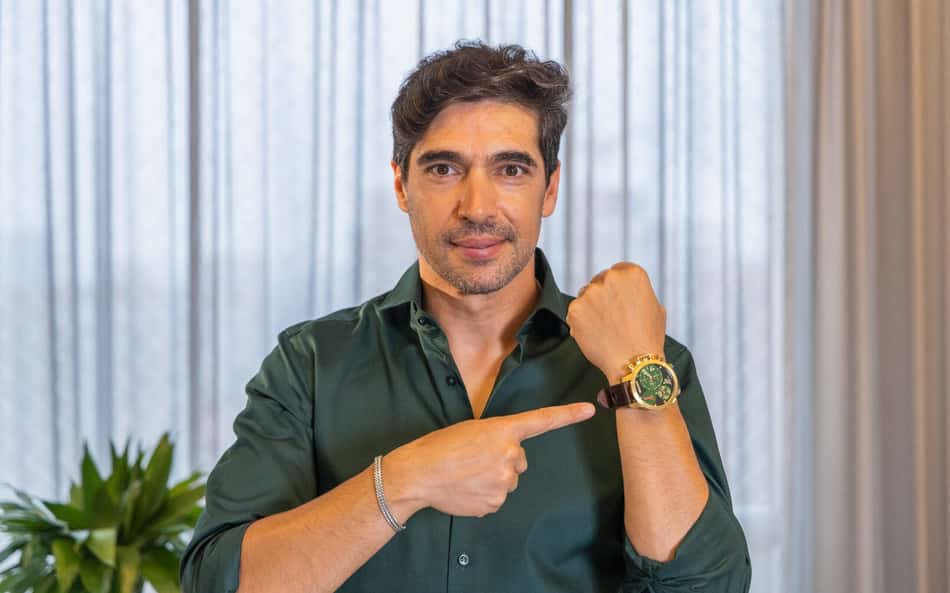 Técnico do Palmeiras, Abel Ferreira, lança relógio personalizado no mercado
