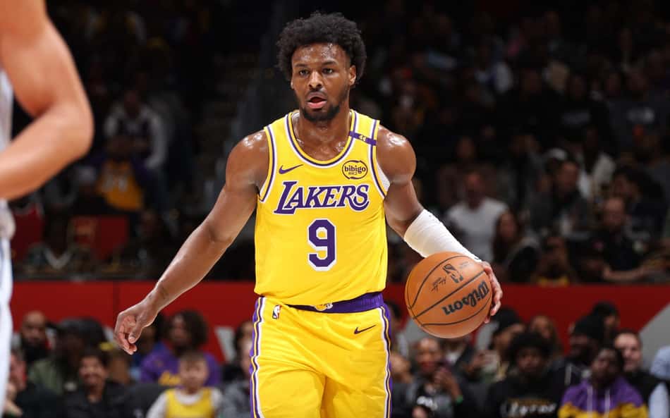 Bronny James é ovacionado pela torcida do Lakers aos gritos de: 'MVP'