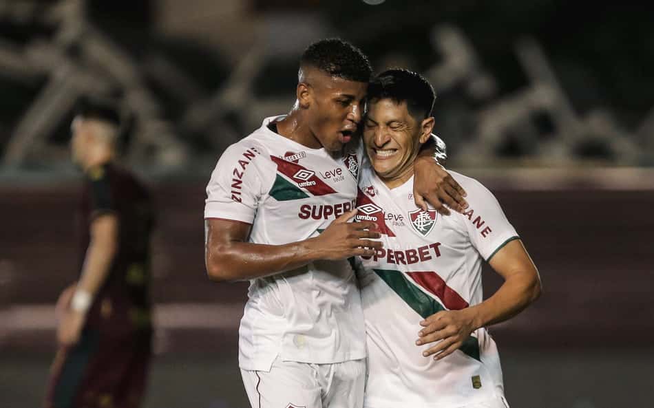 Hércules é elogiado no Fluminense e desponta como opção no meio
