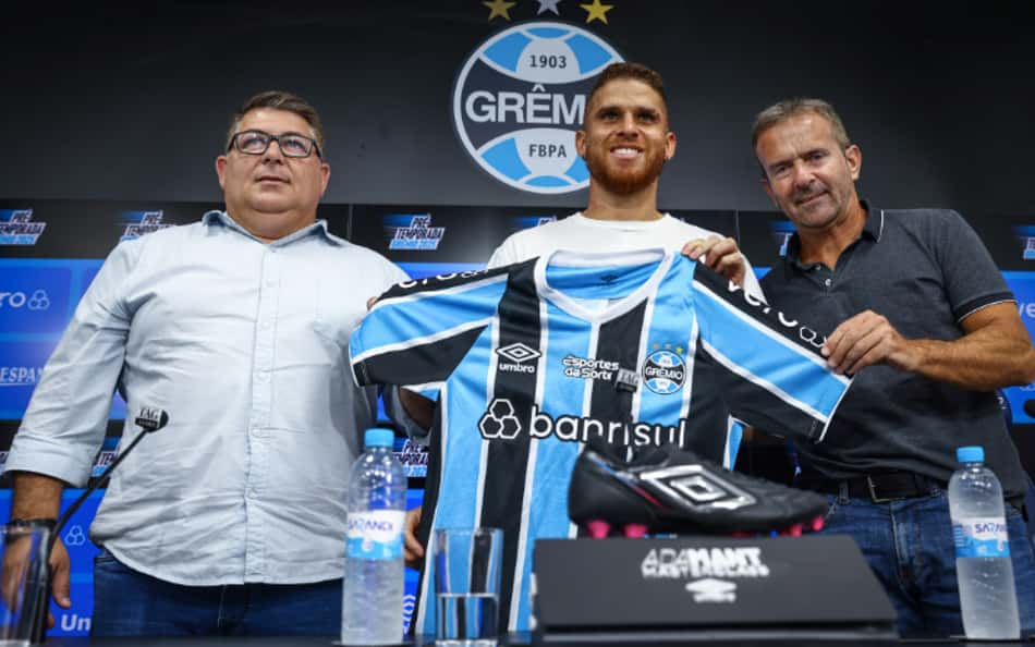 Gustavo Cuellar revela bastidores e conversa com Quinteros antes de acerto com o Grêmio