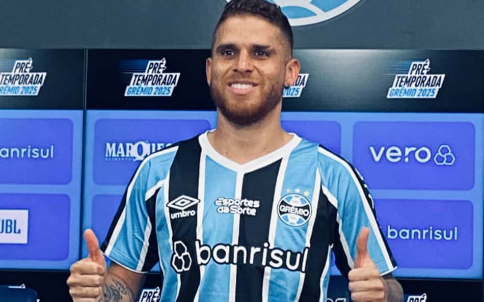 Cuéllar comete gafe gigante e cita Internacional na apresentação do Grêmio
