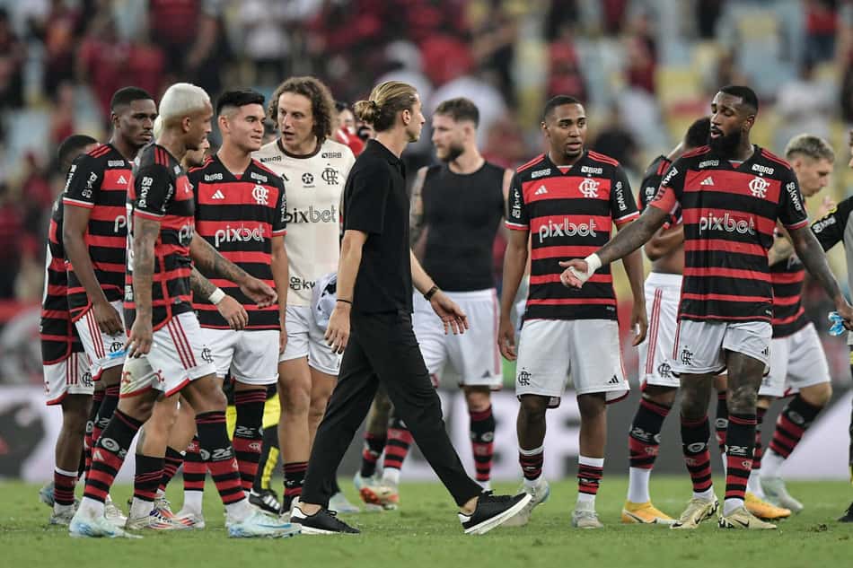Filipe Luís na estreia como treinador do Flamengo