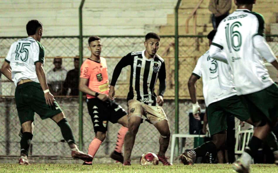 Atlético-MG perde de virada para o Guarani em estreia na Copinha