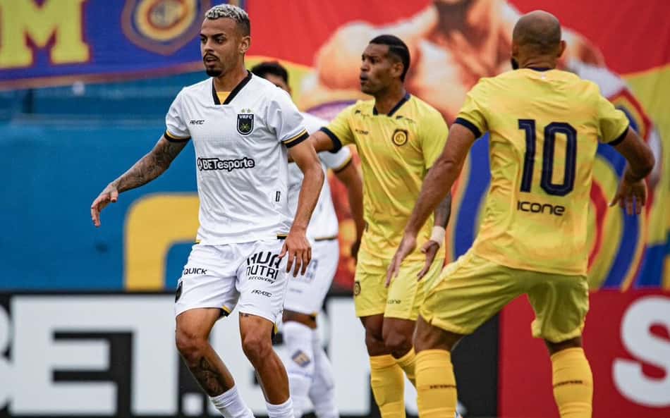 Madureira vence Volta Redonda e assume liderança do Campeonato Carioca