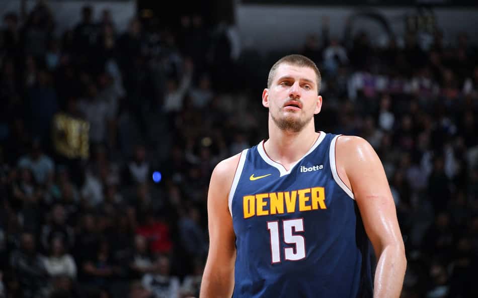 Nikola-Jokic-na-NBA-scaled-aspect-ratio-512-320
