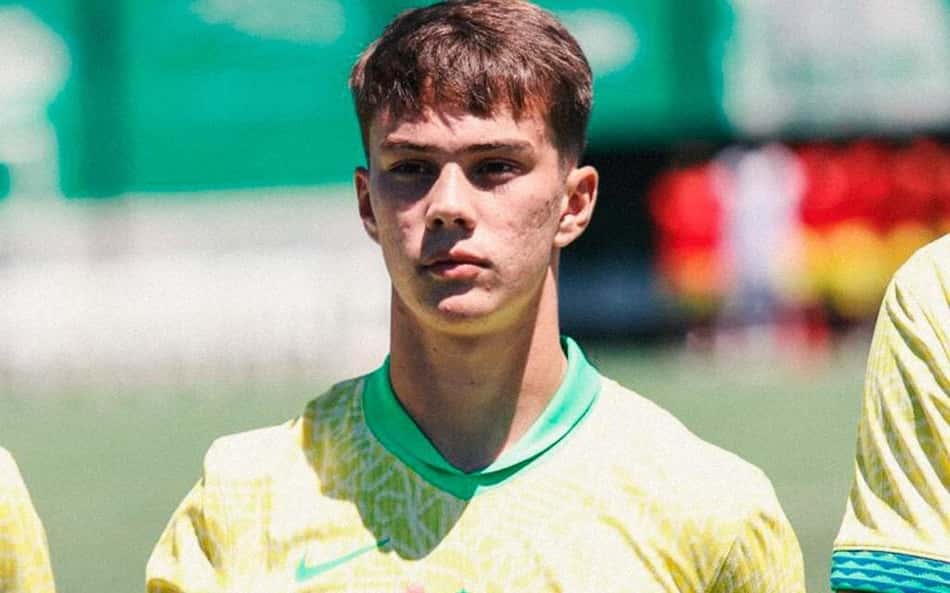 Lateral do São Paulo se apresenta à Seleção para o Sul-Americano Sub-20: 'Início de um sonho'