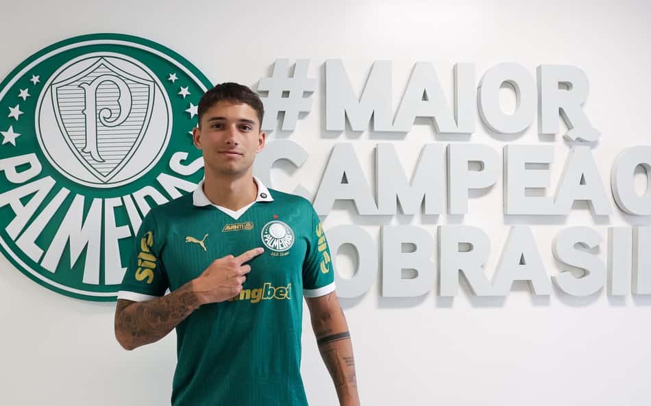 Função, números e contrato: conheça Emiliano Martínez, terceiro reforço do Palmeiras na janela