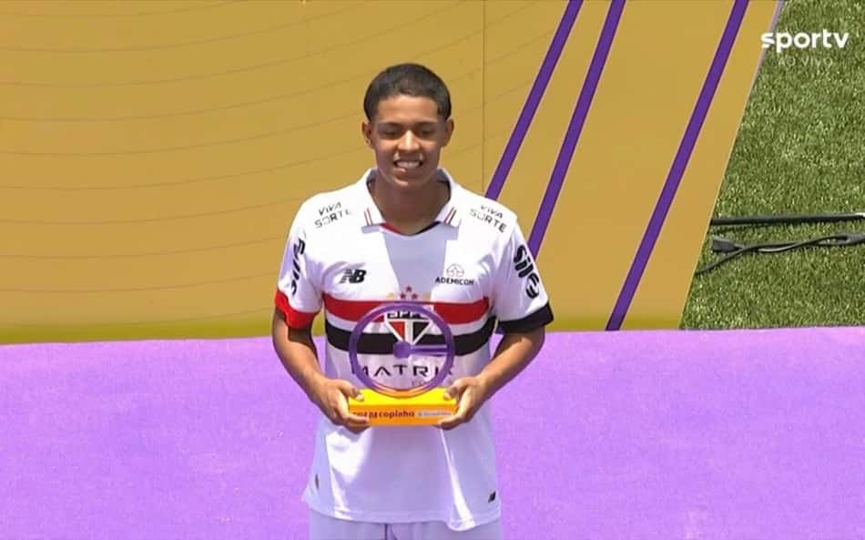 Artilheiro gelado e decisivo: Ryan Francisco é eleito craque da Copinha 2025