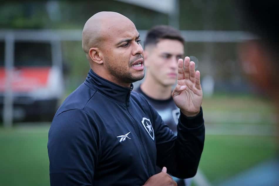 Leonardo Ramos - Botafogo