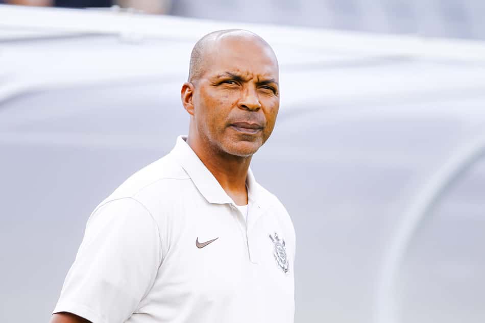 Técnico do Corinthians, Orlando Ribeiro em jogo do Timão na Copinha