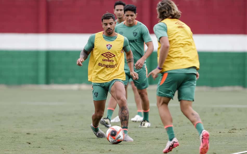 Fluminense se aproxima de acordo com Peñarol por empréstimo de Terans