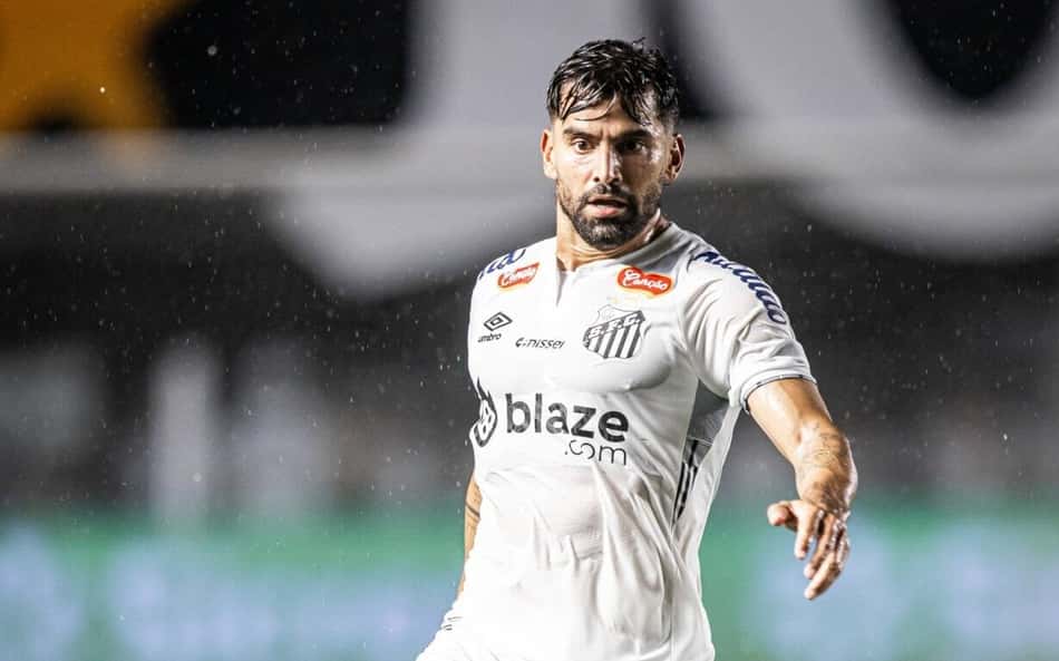 'Maior honra da carreira': Rincón estreia revezamento da camisa 10 de Pelé no Santos