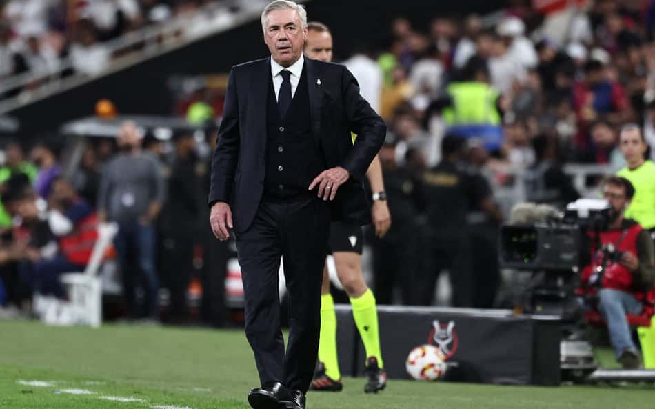 Ancelotti manda recado ao elenco do Real Madrid após goleada para o Barcelona