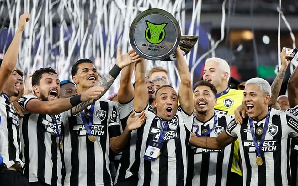 Campeão brasileiro pelo Botafogo detona ex-técnico: 'Horroroso'