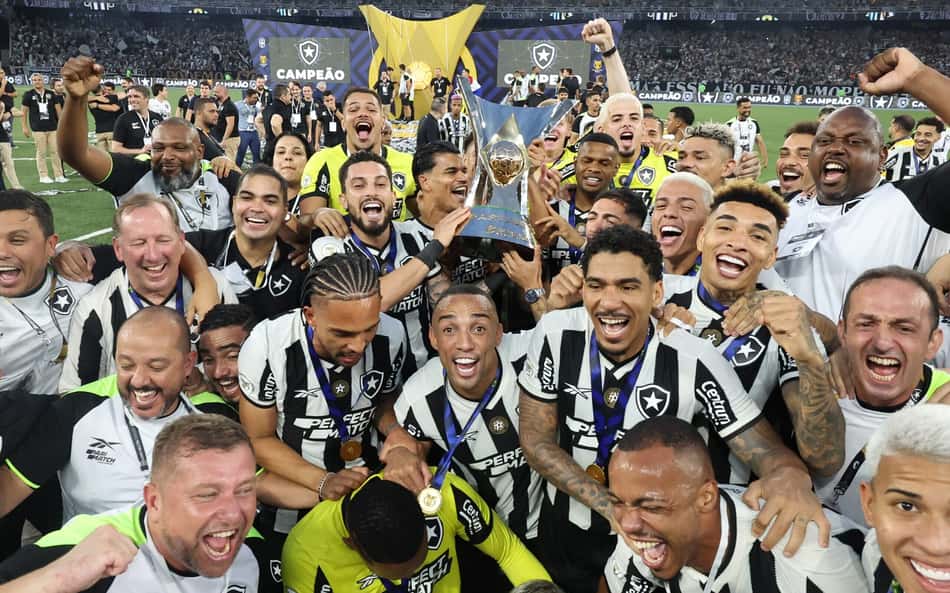 Botafogo abre espaço na folha salarial com saídas do elenco; veja valores