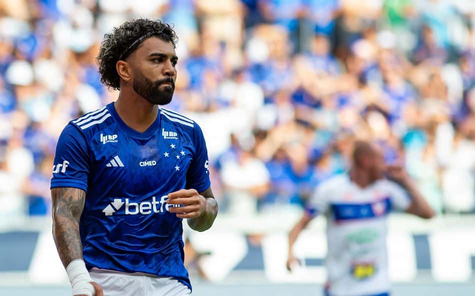 Jornalista condena postura de Gabigol após empate do Cruzeiro: 'Muita máscara'