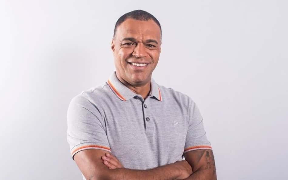 denilson-1-aspect-ratio-512-320