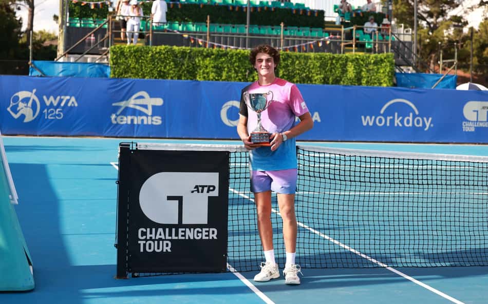 João Fonseca comemora título e leva confiança para o Australian Open
