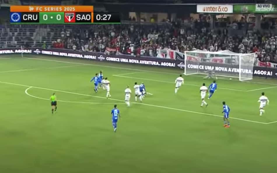 Torcida do São Paulo fica na bronca após sofrer gol relâmpago: 'Já passou a saudade'