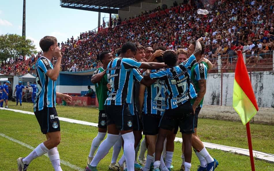 Grêmio empata, se mantém invicto e garante 1º lugar do grupo na Copinha