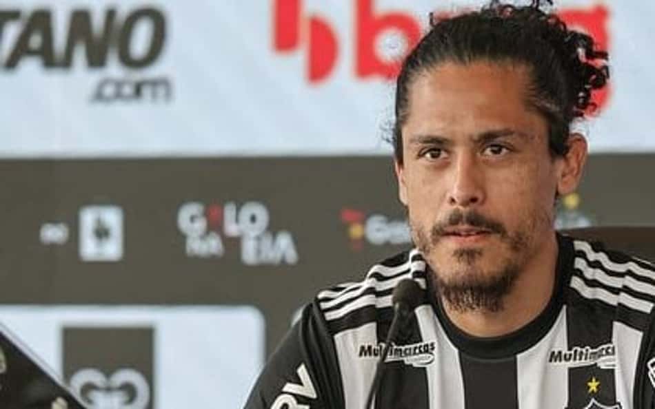 'Não estou pronto para jogar, mas estou motivado', diz reforço do Vasco