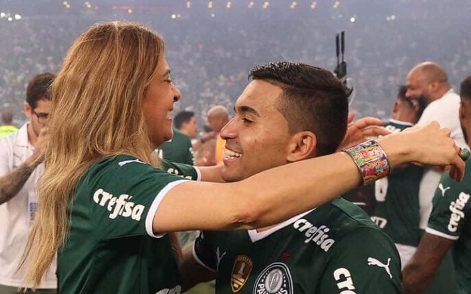 Presidente do Palmeiras, Leila decide processar Dudu por ofensas nas redes sociais