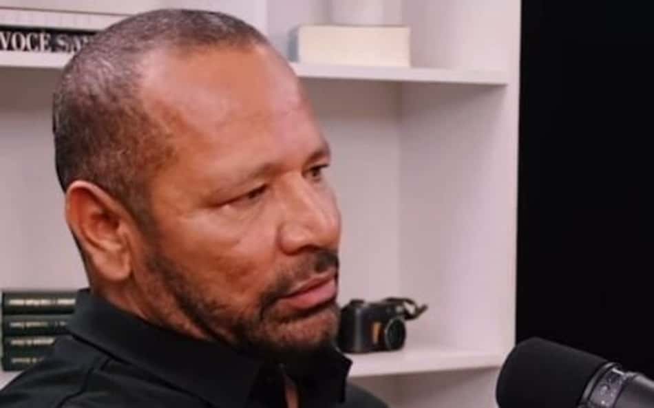 Pai de Neymar curte publicação de ex-affair do jogador