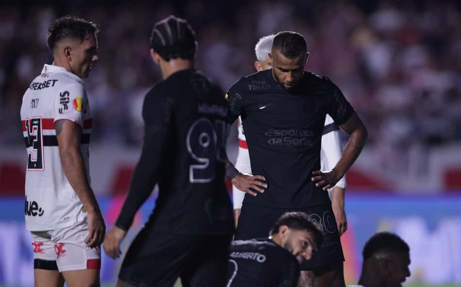 Torcedores do Corinthians criticam medalhão contra o São Paulo: 'Errou tudo'
